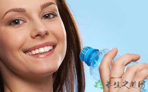 含气矿泉水对胃好吗